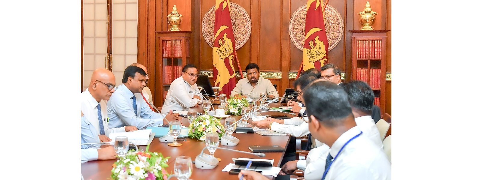 ඉන්ධන මිල කළමනාකරණයට ගත හැකි පියවර ගැන සාකච්ඡාවක්